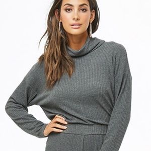 Forever 21 Grey Ribbed Turtleneck Top